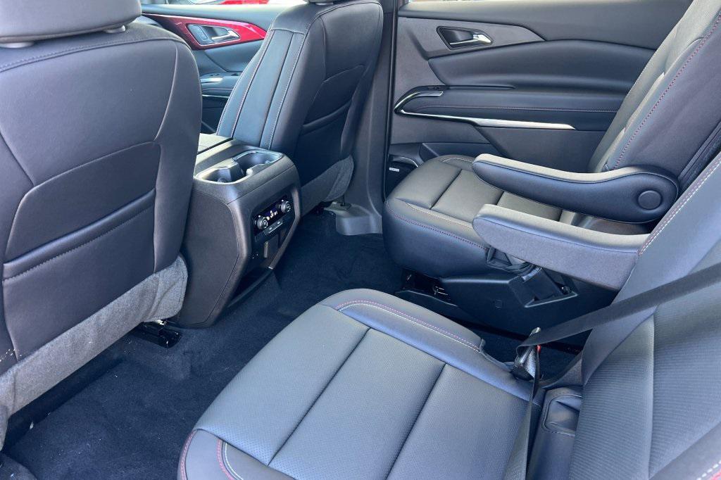 new 2026 Chevrolet Traverse car, priced at $54,972