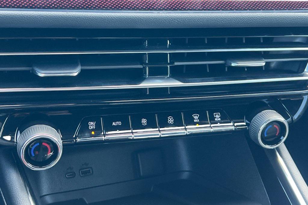 new 2026 Chevrolet Traverse car, priced at $54,972