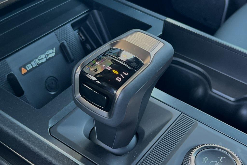 new 2025 GMC HUMMER EV Pickup car, priced at $104,935