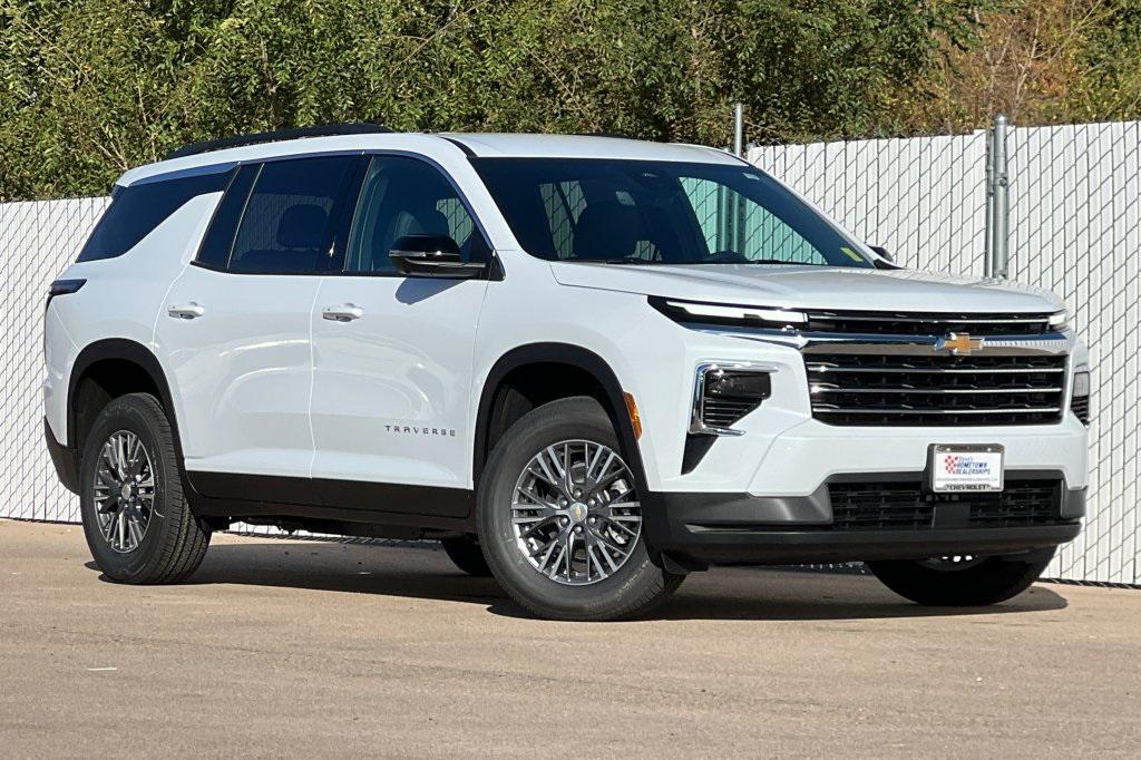 new 2026 Chevrolet Traverse car, priced at $44,915