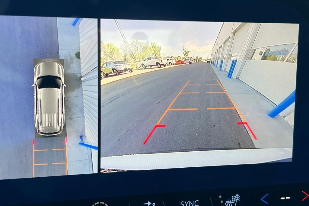 new 2026 Chevrolet Traverse car, priced at $44,915