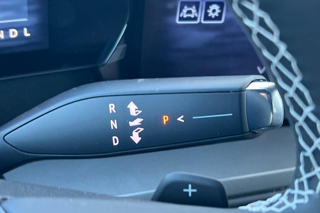 new 2026 Chevrolet Traverse car, priced at $44,915