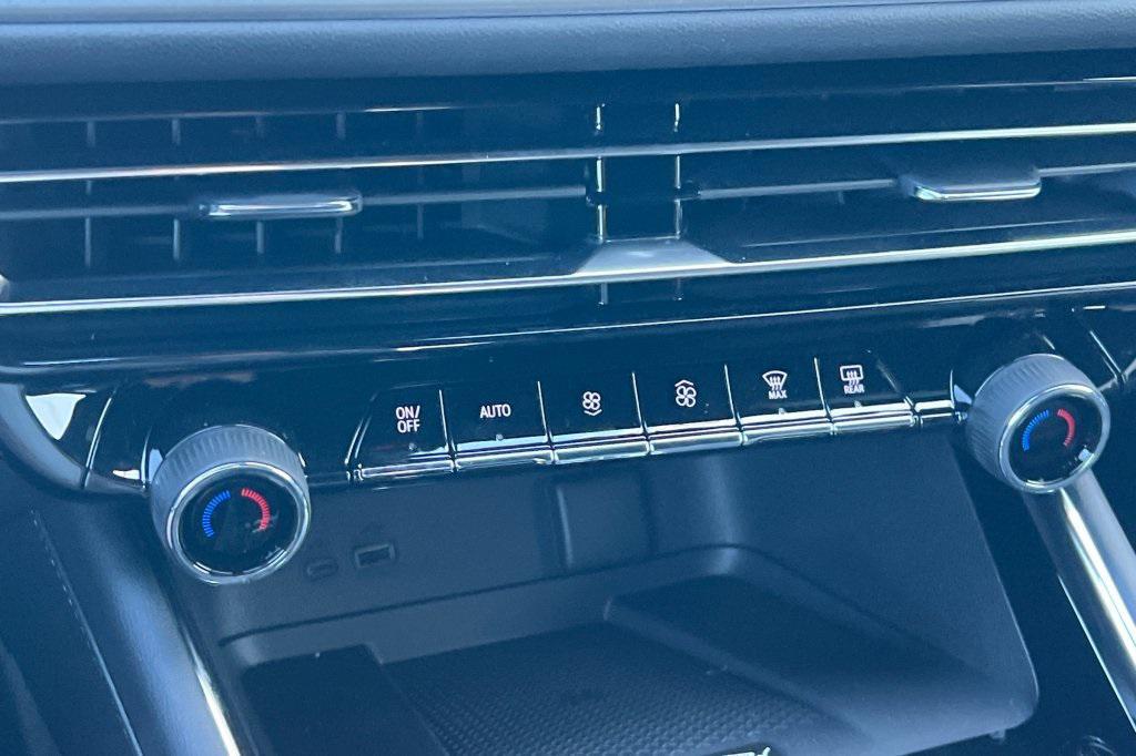 new 2026 Chevrolet Traverse car, priced at $44,915