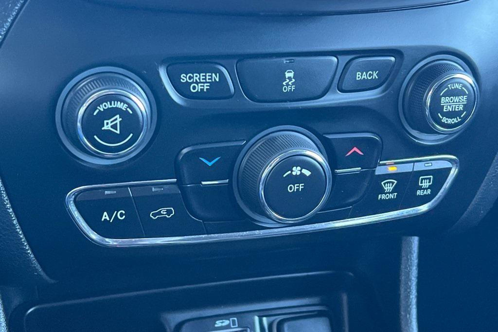 used 2017 Jeep Cherokee car, priced at $10,797