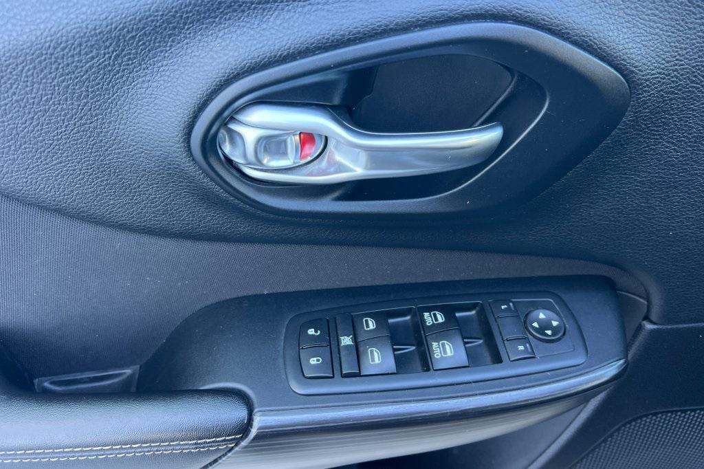 used 2017 Jeep Cherokee car, priced at $10,797