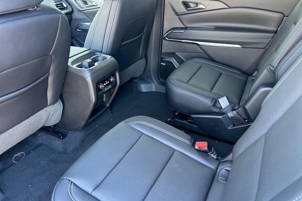 new 2026 Chevrolet Traverse car, priced at $51,150