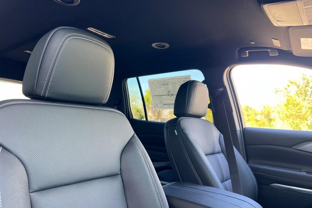 new 2026 Chevrolet Traverse car, priced at $51,150