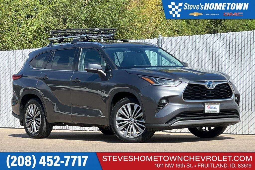 used 2022 Toyota Highlander Hybrid car, priced at $36,997