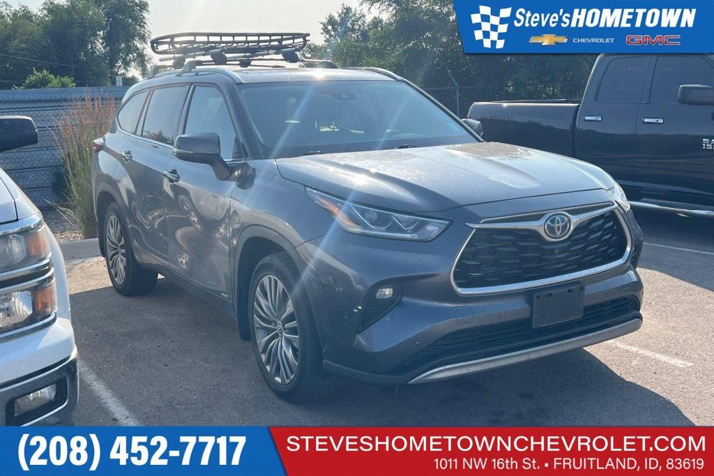 used 2022 Toyota Highlander Hybrid car, priced at $37,997