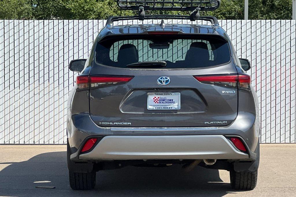 used 2022 Toyota Highlander Hybrid car, priced at $36,997