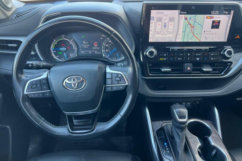 used 2022 Toyota Highlander Hybrid car, priced at $36,997