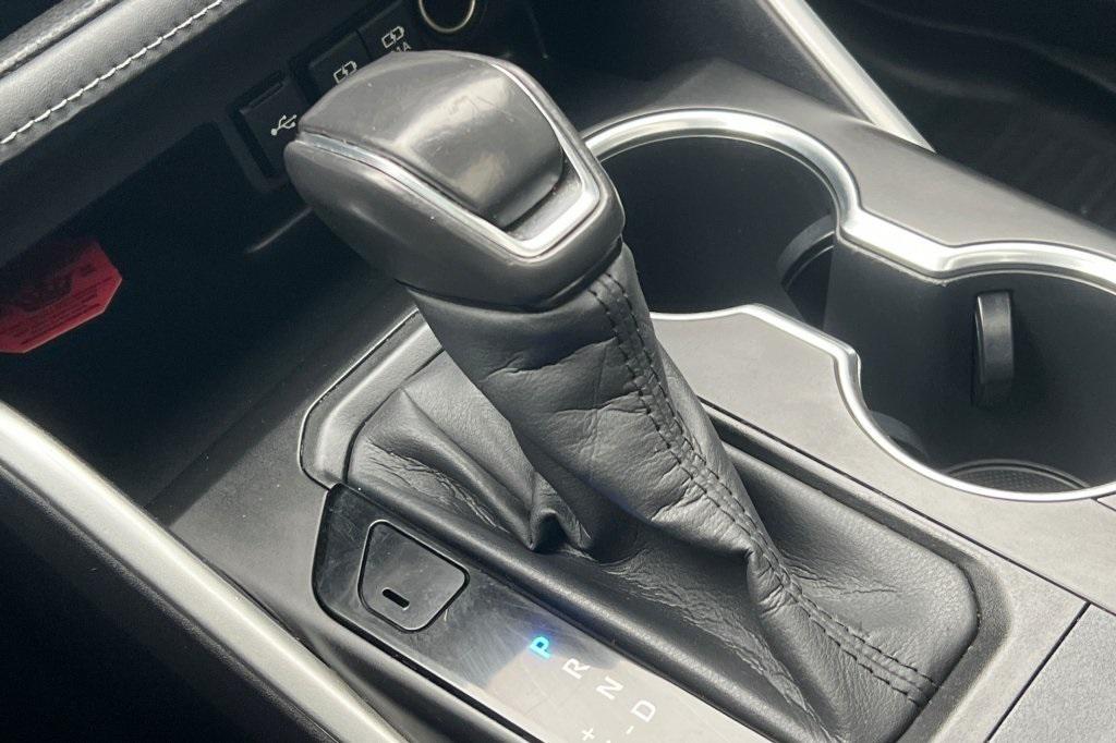 used 2020 Toyota Highlander Hybrid car, priced at $29,597