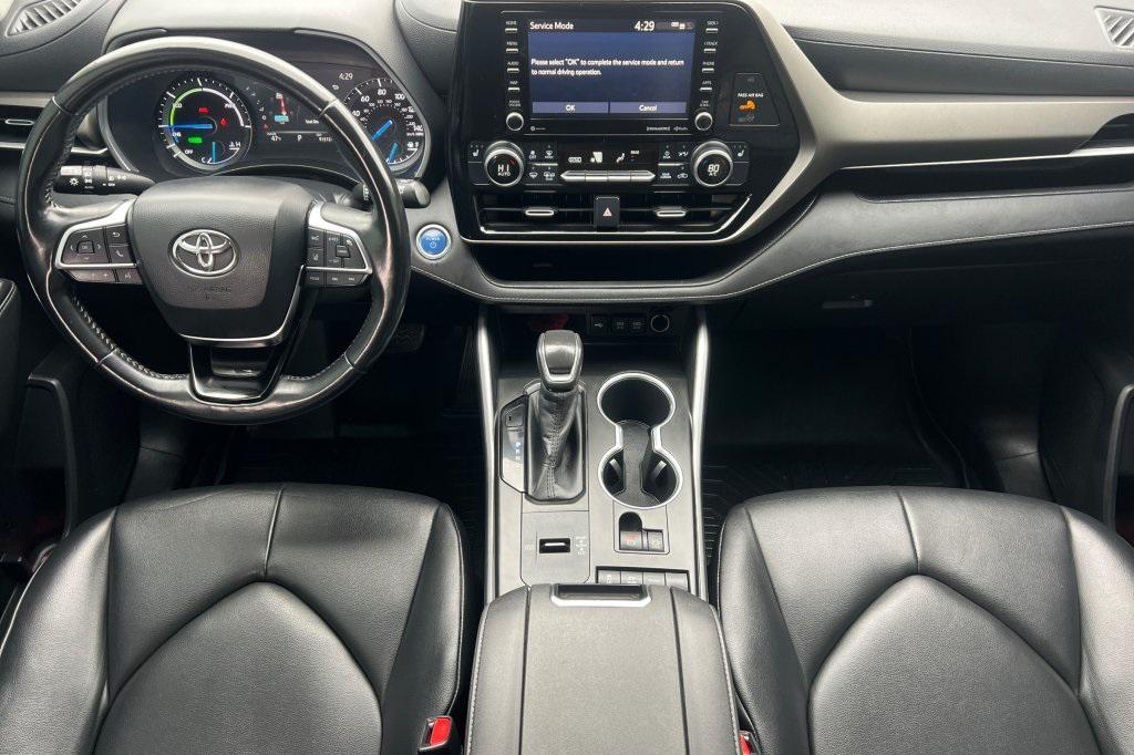 used 2020 Toyota Highlander Hybrid car, priced at $29,597