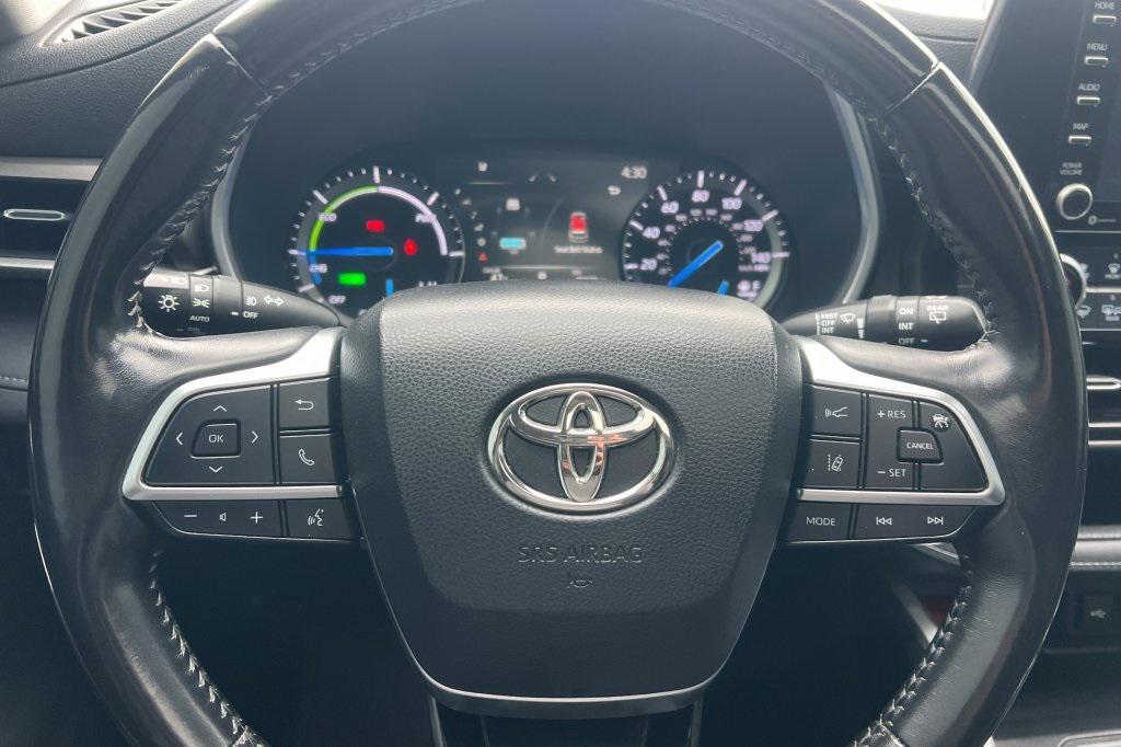 used 2020 Toyota Highlander Hybrid car, priced at $29,597