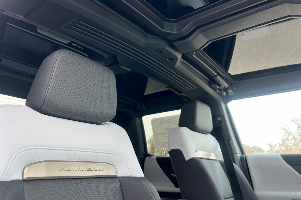 new 2025 GMC HUMMER EV Pickup car, priced at $95,070