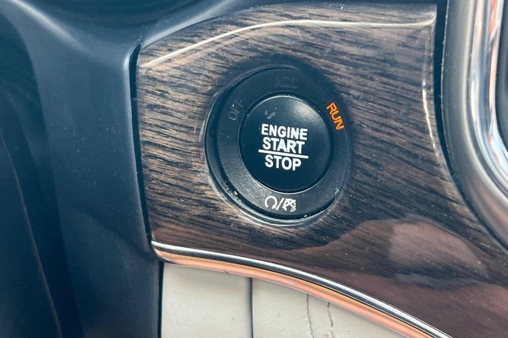 used 2017 Jeep Grand Cherokee car, priced at $17,497