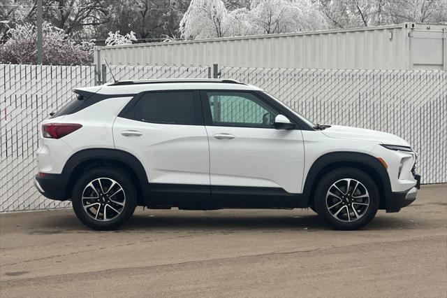 new 2025 Chevrolet TrailBlazer car, priced at $28,475