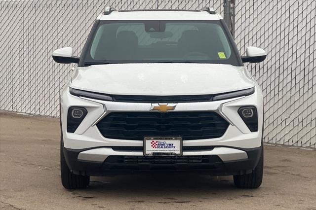 new 2025 Chevrolet TrailBlazer car, priced at $28,475