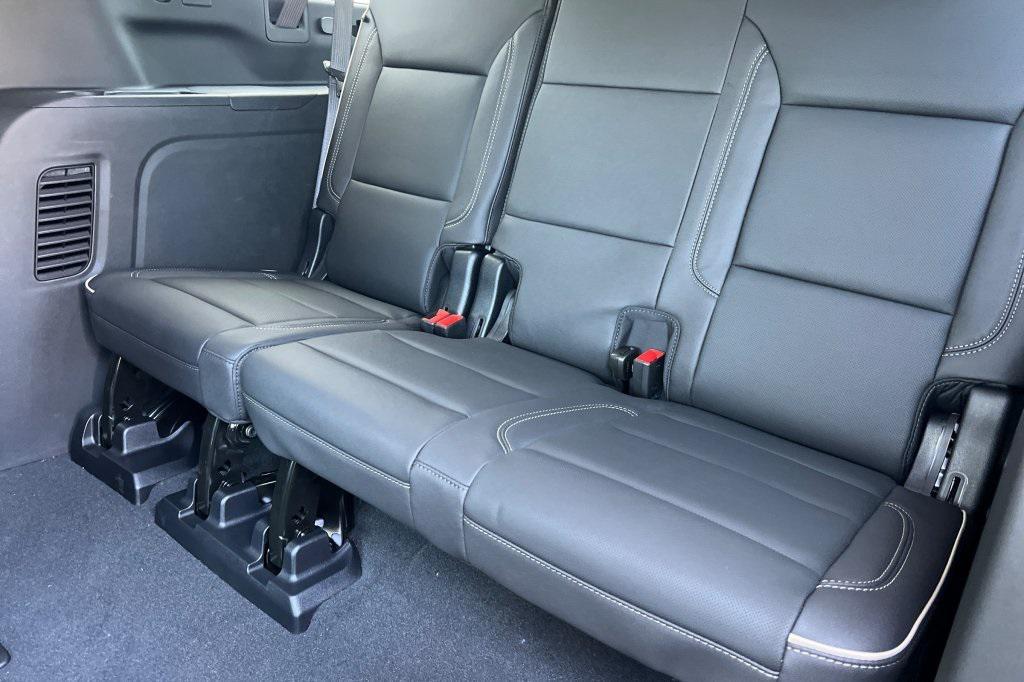 new 2025 Chevrolet Suburban car, priced at $91,990
