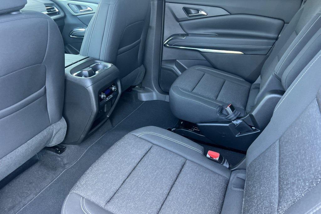 new 2026 Chevrolet Traverse car, priced at $43,920