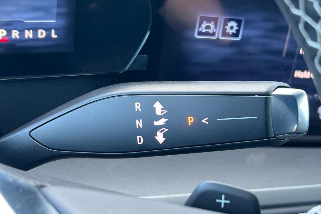 new 2026 Chevrolet Traverse car, priced at $43,920