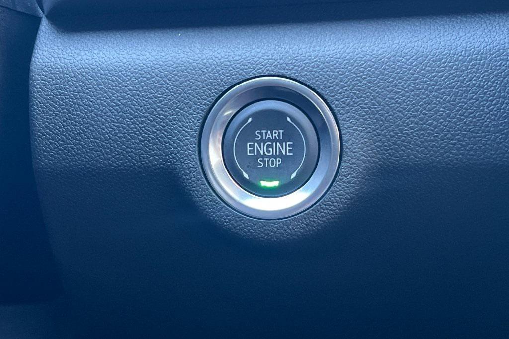 new 2025 GMC Terrain car, priced at $29,890