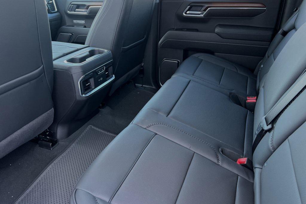 new 2025 GMC Sierra 1500 car, priced at $67,195