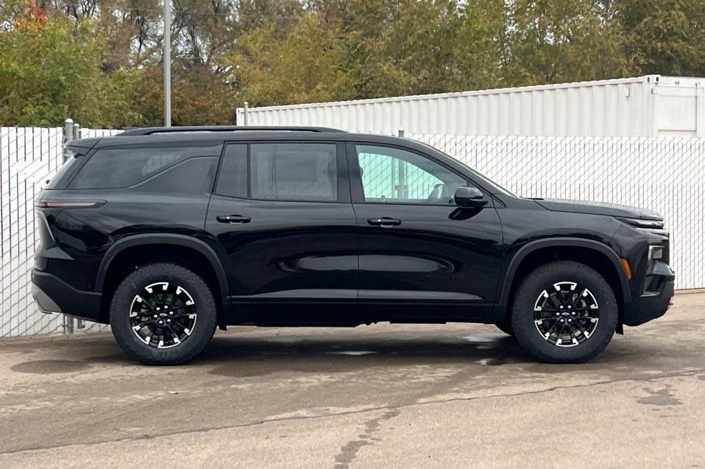 new 2026 Chevrolet Traverse car, priced at $54,052