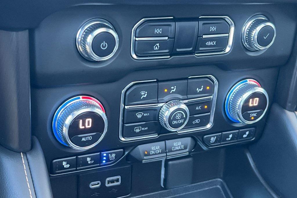 used 2021 GMC Yukon car, priced at $50,897