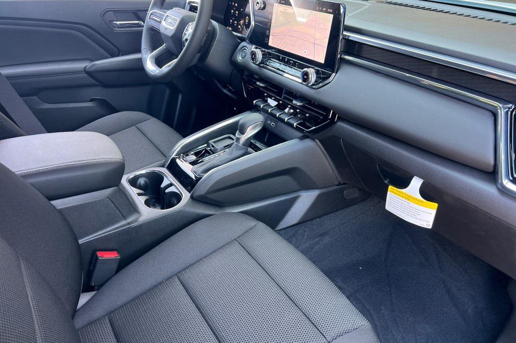 new 2025 GMC Canyon car, priced at $38,045