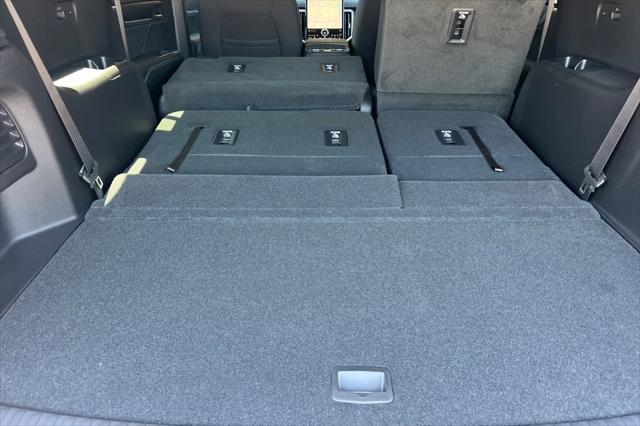 new 2025 GMC Acadia car, priced at $44,245