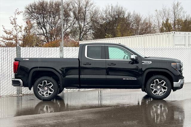 new 2025 GMC Sierra 1500 car, priced at $52,650