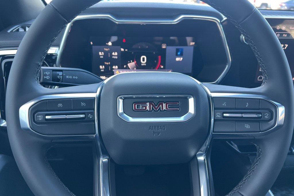 new 2025 GMC Canyon car, priced at $39,080