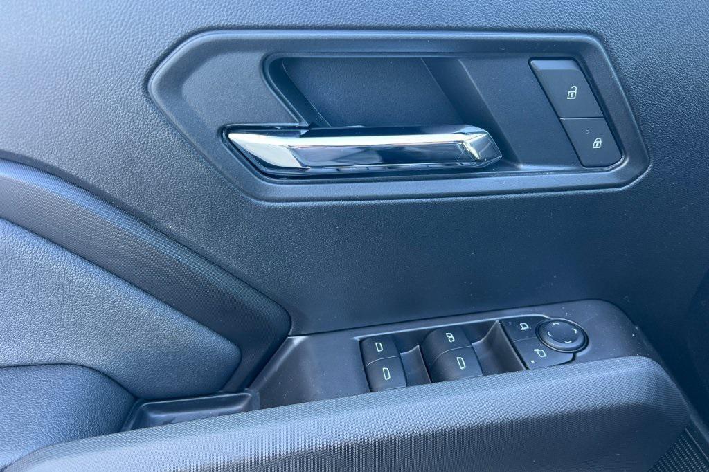 new 2025 GMC Canyon car, priced at $39,080