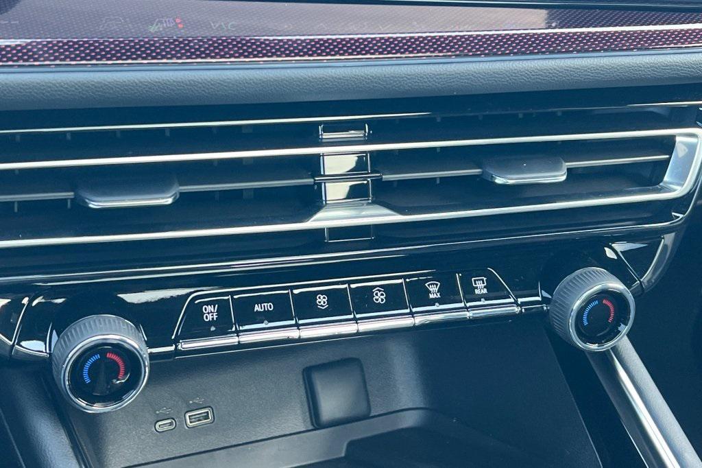 new 2026 Chevrolet Traverse car, priced at $58,903