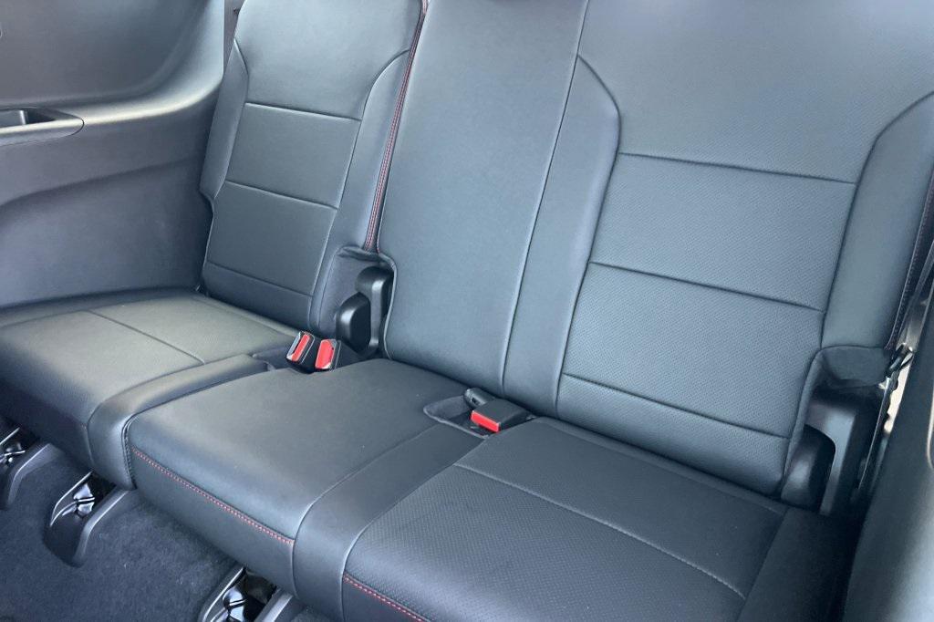 new 2026 Chevrolet Traverse car, priced at $58,903