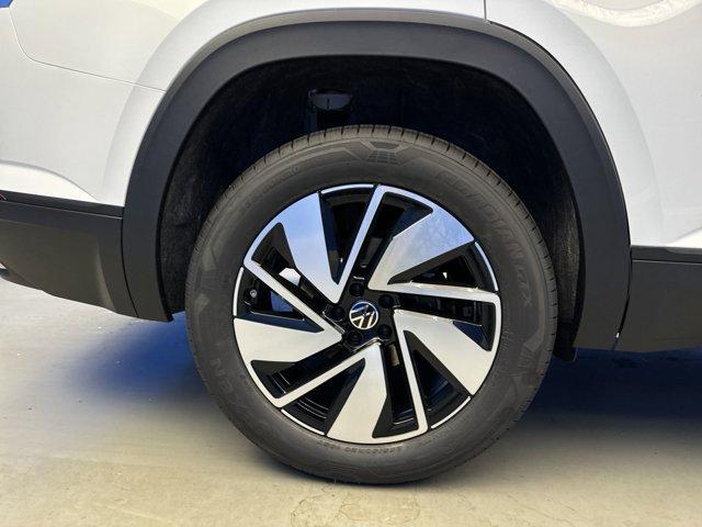 new 2024 Volkswagen Atlas car, priced at $41,896