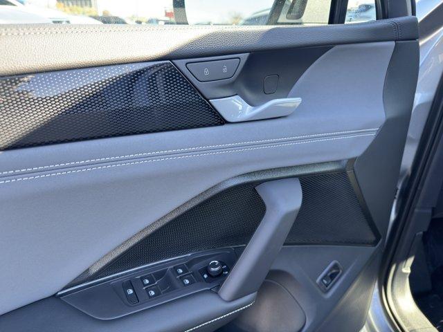 new 2025 Volkswagen Tiguan car, priced at $31,998