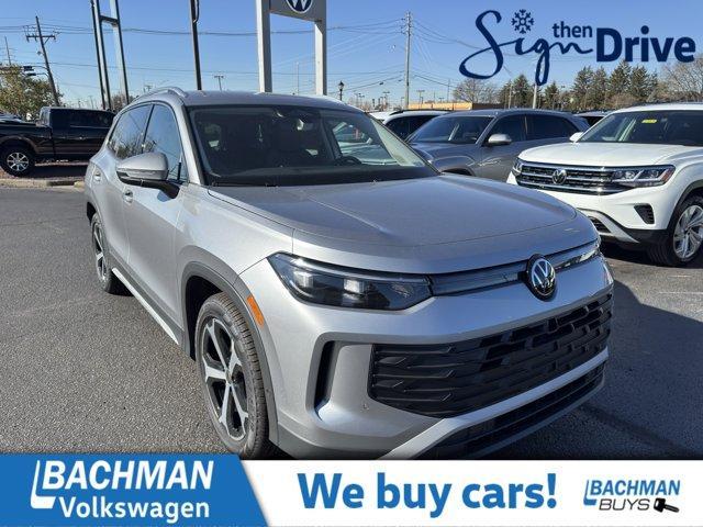 new 2025 Volkswagen Tiguan car, priced at $31,998