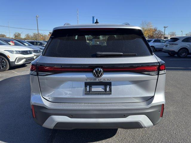 new 2025 Volkswagen Tiguan car, priced at $31,998