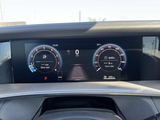 new 2025 Volkswagen Tiguan car, priced at $31,998