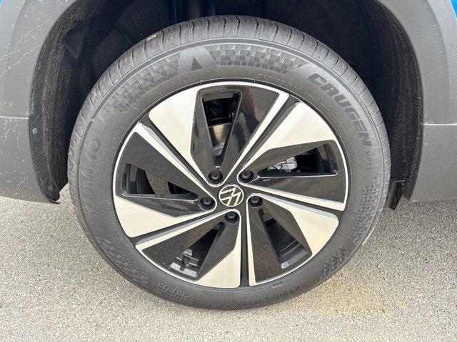 new 2025 Volkswagen Taos car, priced at $29,553