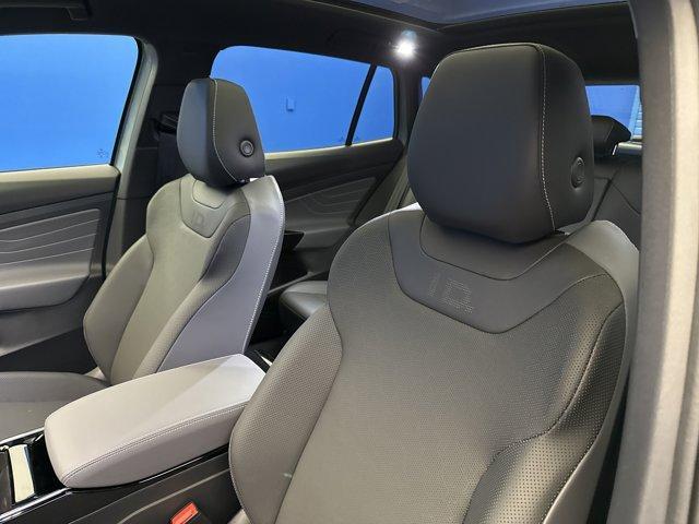 new 2025 Volkswagen ID.4 car, priced at $49,432
