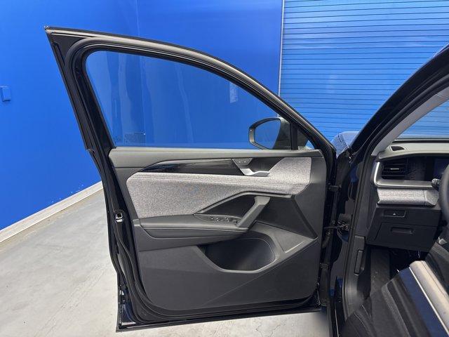 new 2025 Volkswagen Tiguan car, priced at $29,998