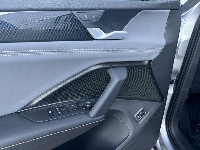 new 2025 Volkswagen Tiguan car, priced at $32,482