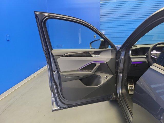 new 2025 Volkswagen Tiguan car, priced at $37,998