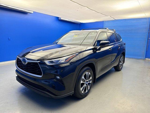 used 2020 Toyota Highlander car, priced at $24,998