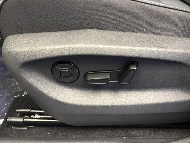 new 2025 Volkswagen Tiguan car, priced at $36,998