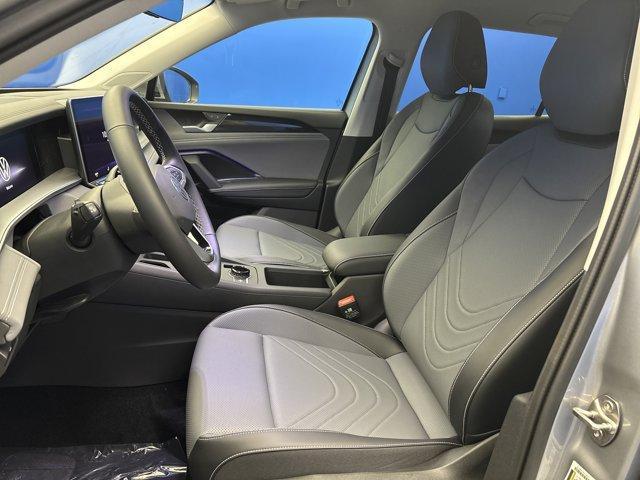 new 2025 Volkswagen Tiguan car, priced at $31,998