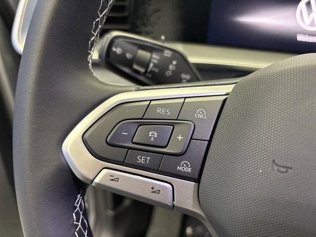 new 2025 Volkswagen Tiguan car, priced at $31,998